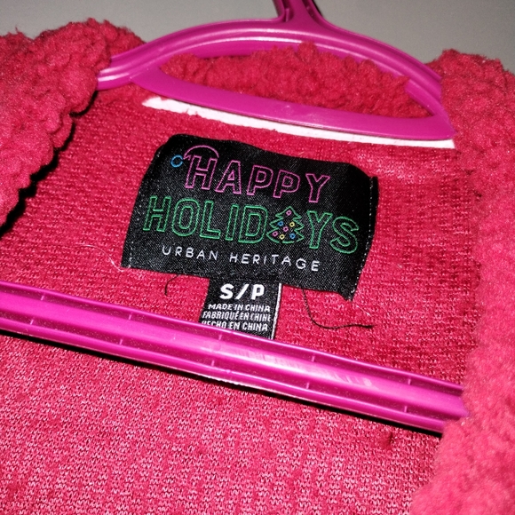 Sherpa Cropped Christmas Sweater - Picture 2 of 3